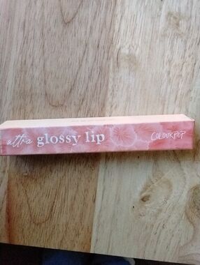 Colourpop ultra glossy lip